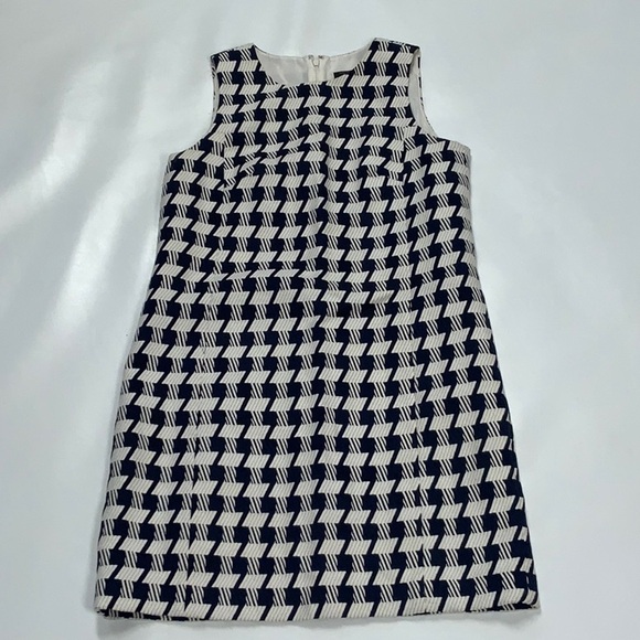 ✨ Host Pick Classic dress, size 4P - Picture 1 of 3